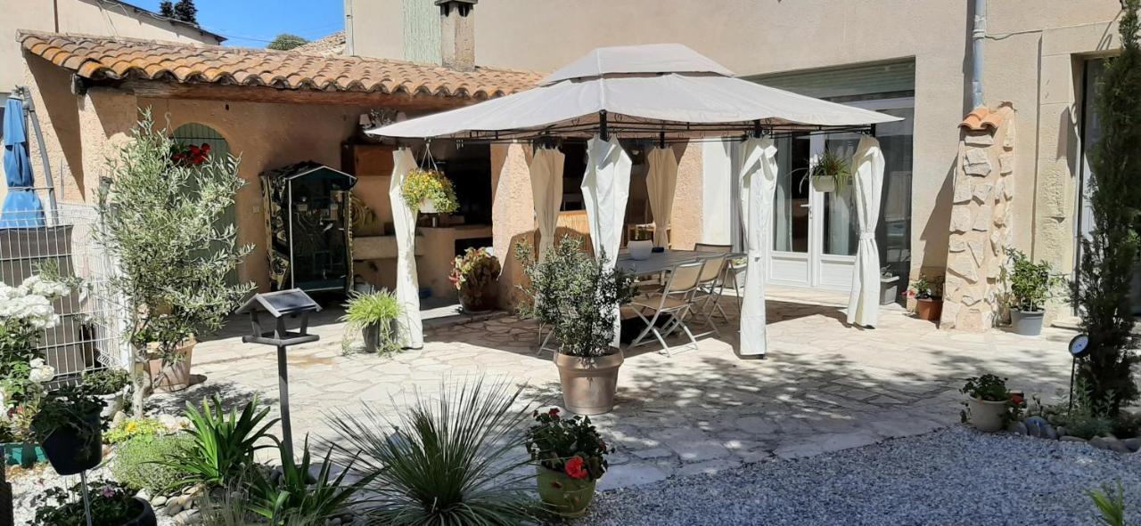 Le Mas D'Hubert L'Isle-sur-la-Sorgue Exterior photo
